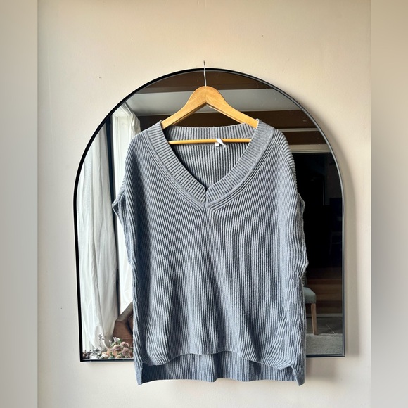 Paper Label Sweaters - PAPER LABEL | cotton sweater vest | size medium (oversized fit)